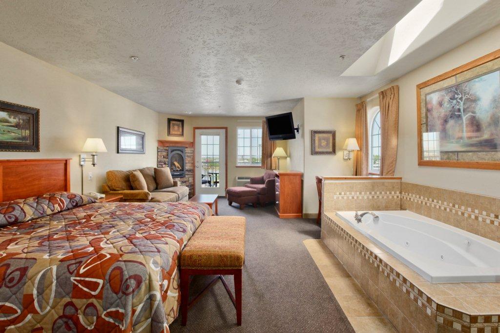 Motel in Cherokee IA | Super 8 motel | Hotel with Hot Breakfast -Cherokee Inn