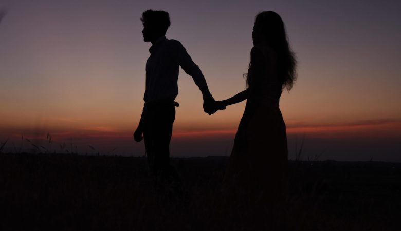 Evening-sunset-couples