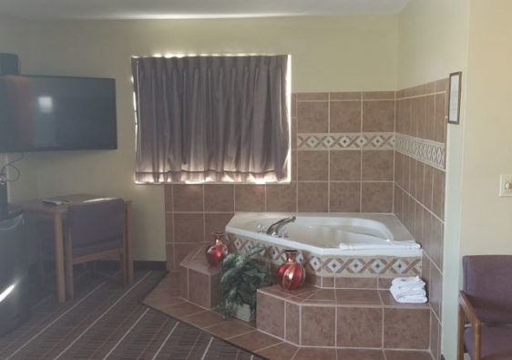 jacuzzi suites